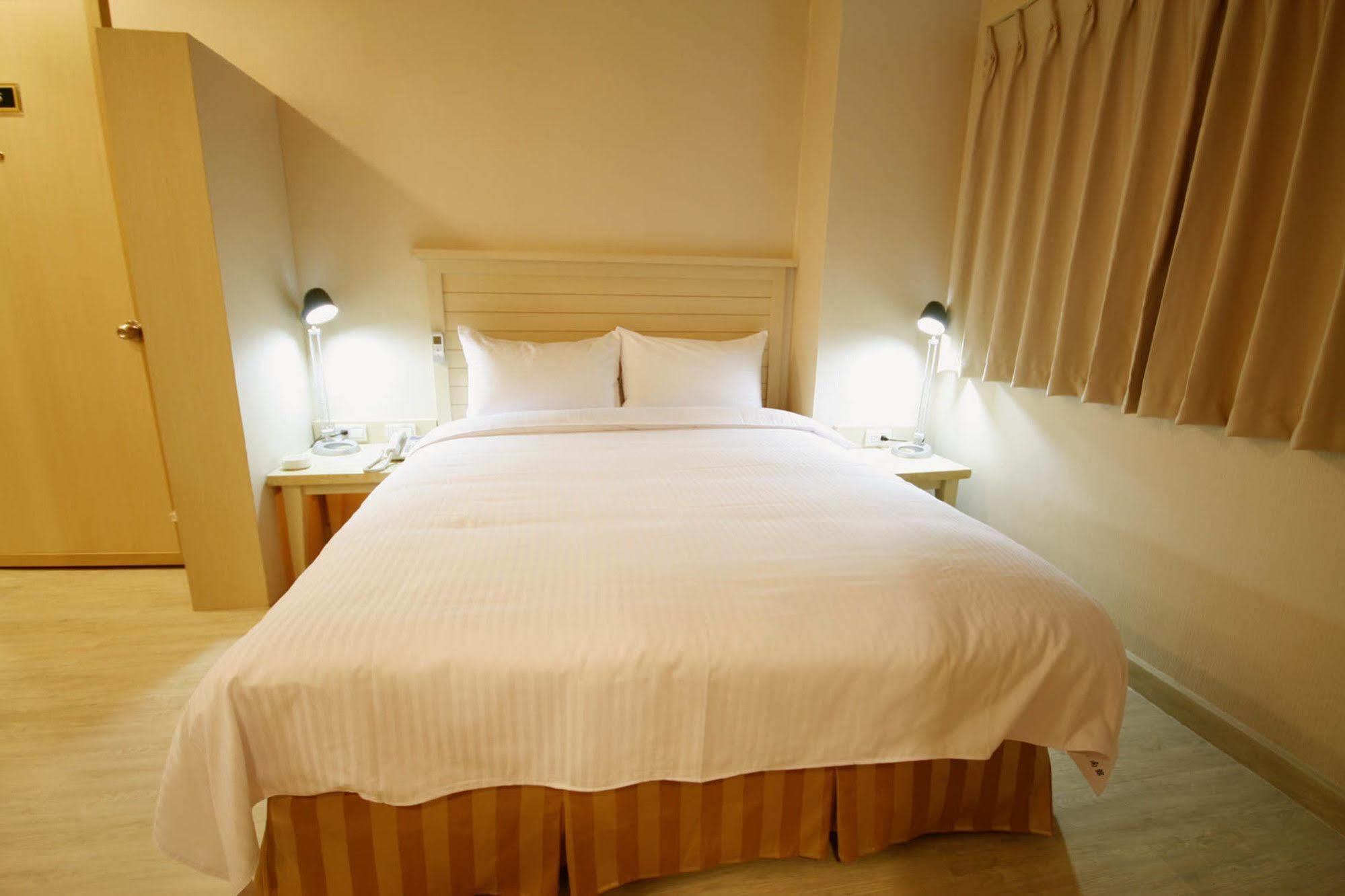 Kindness Hotel - Tainan Minsheng Εξωτερικό φωτογραφία